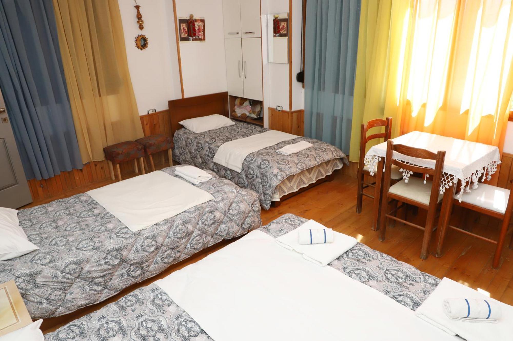 Elvi Aerd Apartment Berat Buitenkant foto